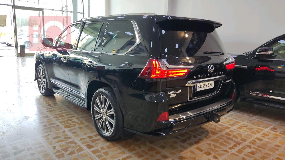 Lexus LX